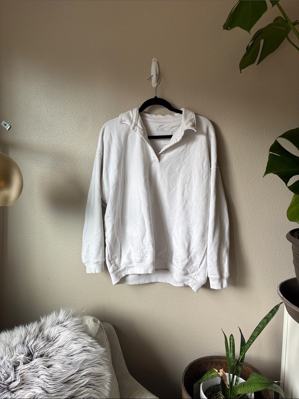 aerie Women's White V‑Neck Pullover Sweater